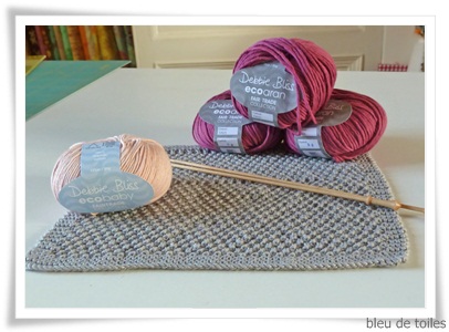 Vu sur Ravelry] : Des bonnets pour les vacances… version fille - Bleu de  Toiles - Le Blog