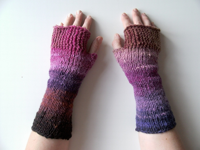 Camp_out_fingerless_mitts1_medium2